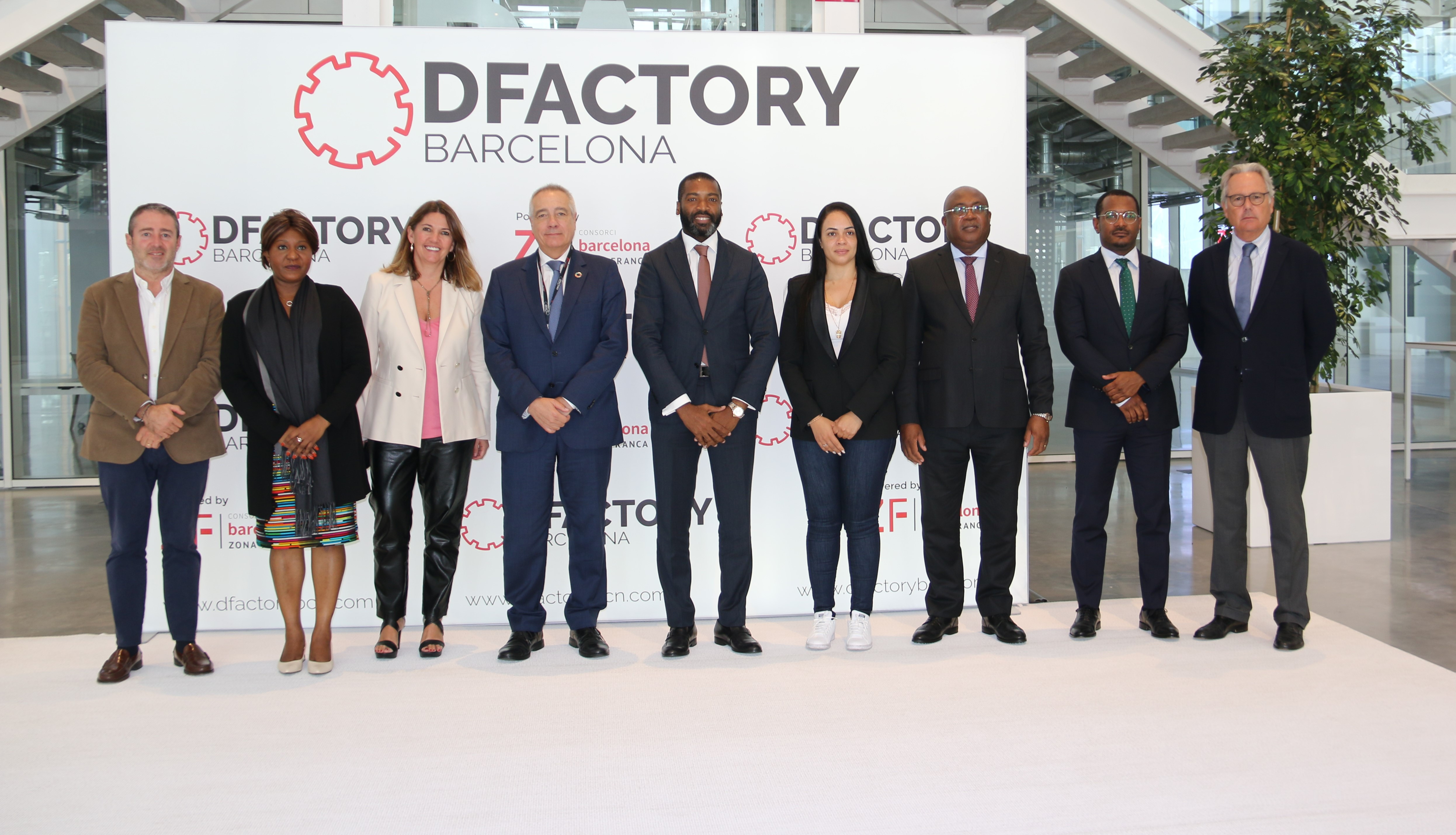 El Consorci De La Zona Franca De Barcelona Recibe La Visita De Una