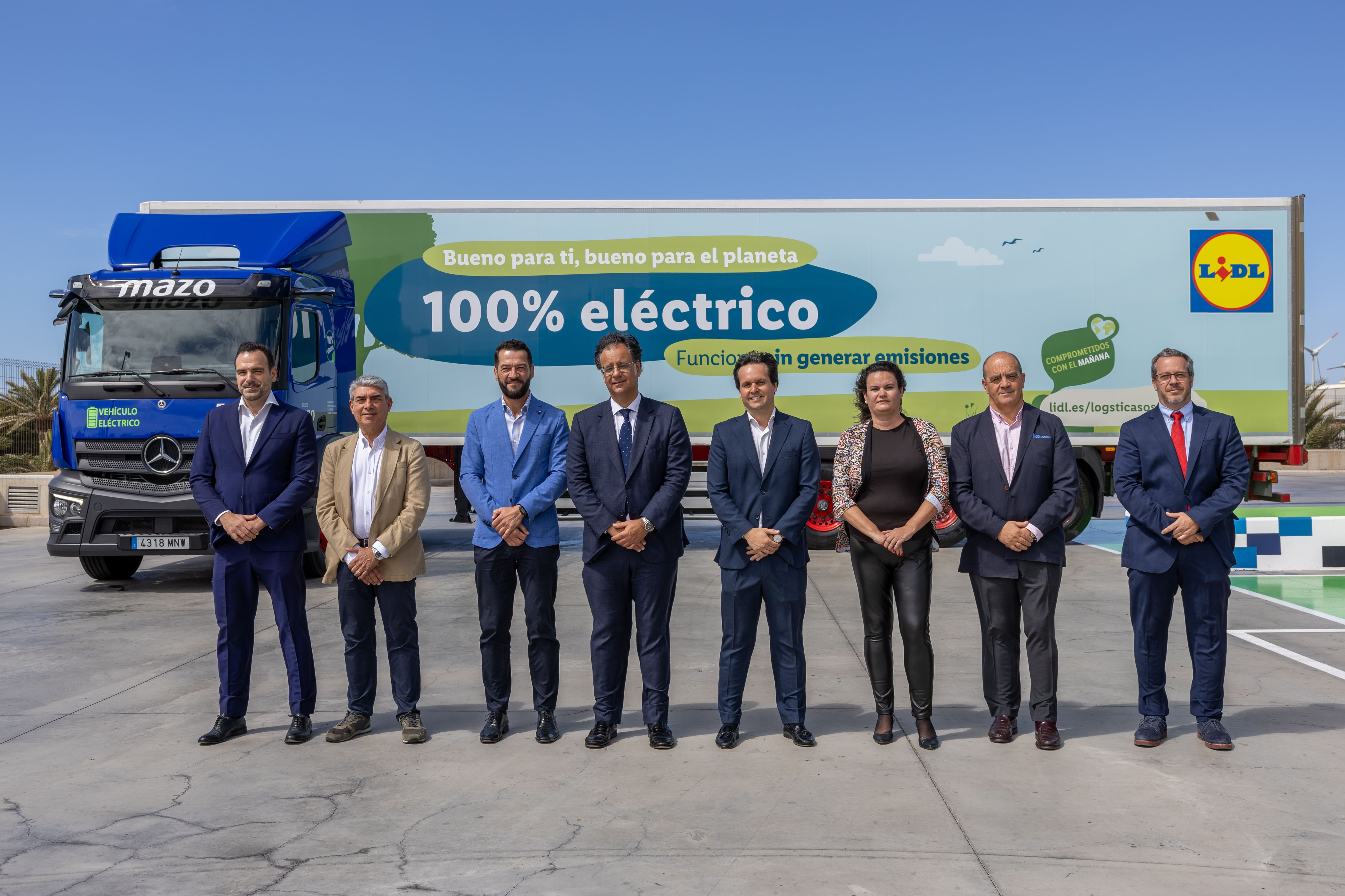 Lidl Incorpora Dos Camiones El Ctricos Mercedes Benz A Su Flota En Canarias