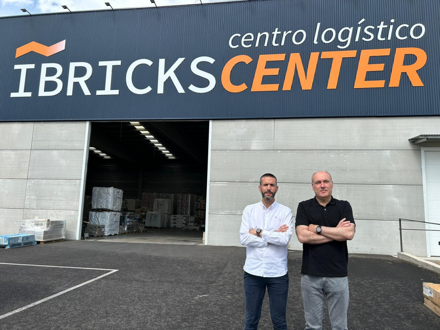 Grupo Ibricks Alejandro Rodruíguez y Manuel Antón en las instalaciones de Ibricks Center